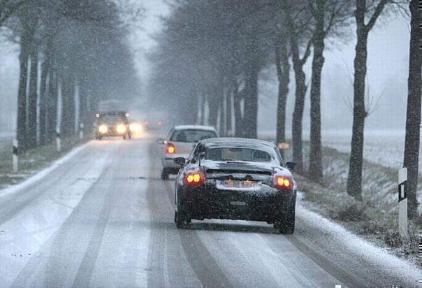 Sommerreifen im Winter sind immer mit vielfältigen Problemen verbunden. Foto: Auto-Reporter/Continental